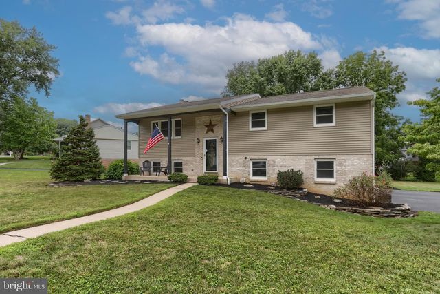 121 CEDAR ST, Lebanon, PA 17042