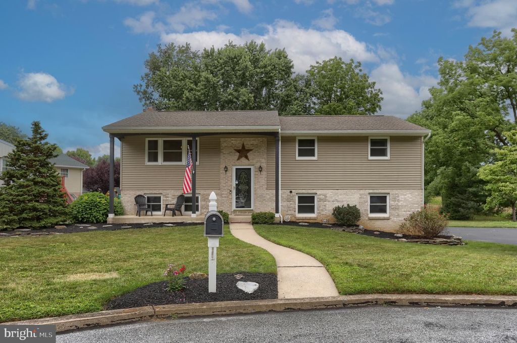 121 CEDAR ST, Lebanon, PA 17042