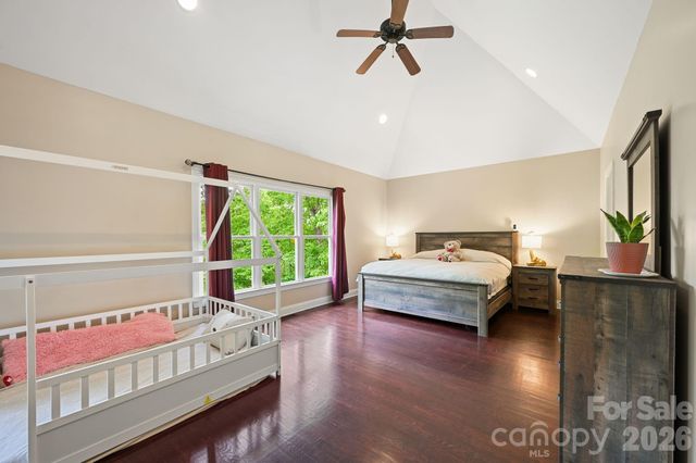 314 Woodland Drive, Swannanoa, NC 28778