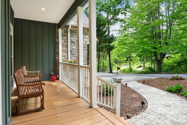 314 Woodland Drive, Swannanoa, NC 28778
