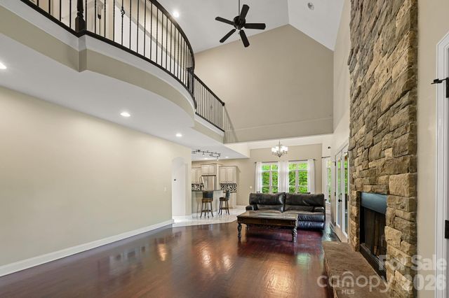 314 Woodland Drive, Swannanoa, NC 28778