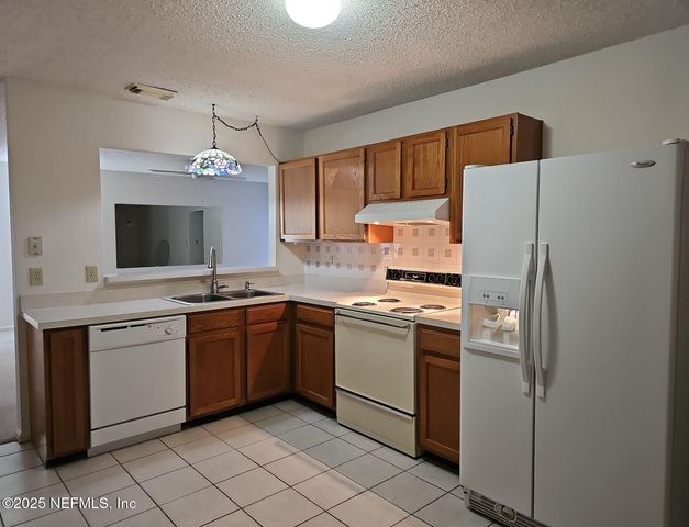 12639 ENCHANTED HOLLOW Drive, Jacksonville, FL 32225