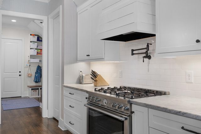 114 Lyerly Street, Lookout Mountain, TN 37350
