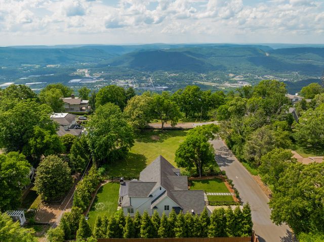 114 Lyerly Street, Lookout Mountain, TN 37350