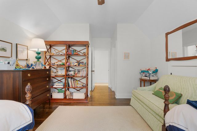 114 Lyerly Street, Lookout Mountain, TN 37350