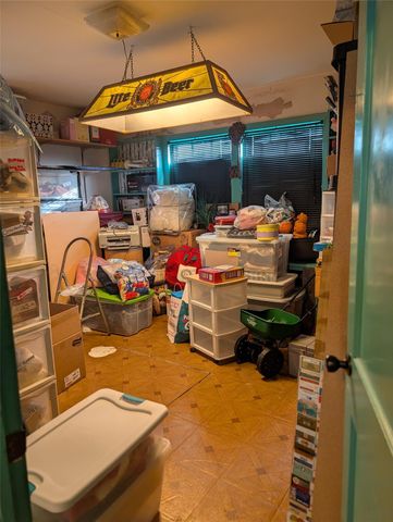 411 Center Way, Lake Jackson, TX 77566