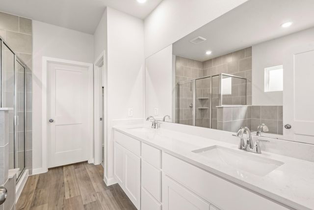 11015 Youngquist Drive, Mont Belvieu, TX 77535