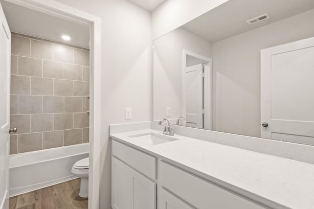 11015 Youngquist Drive, Mont Belvieu, TX 77535