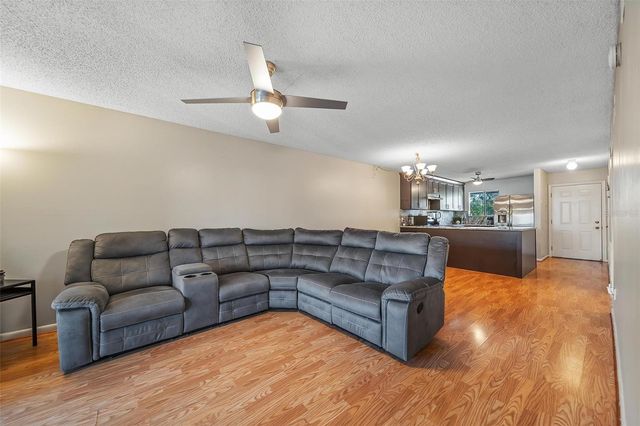 6033 34TH STREET W 132, Bradenton, FL 34210