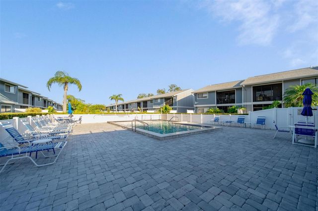 6033 34TH STREET W 132, Bradenton, FL 34210