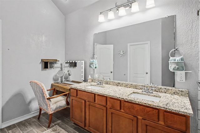 720 Saddle Ridge Trail, Weatherford, TX 76087