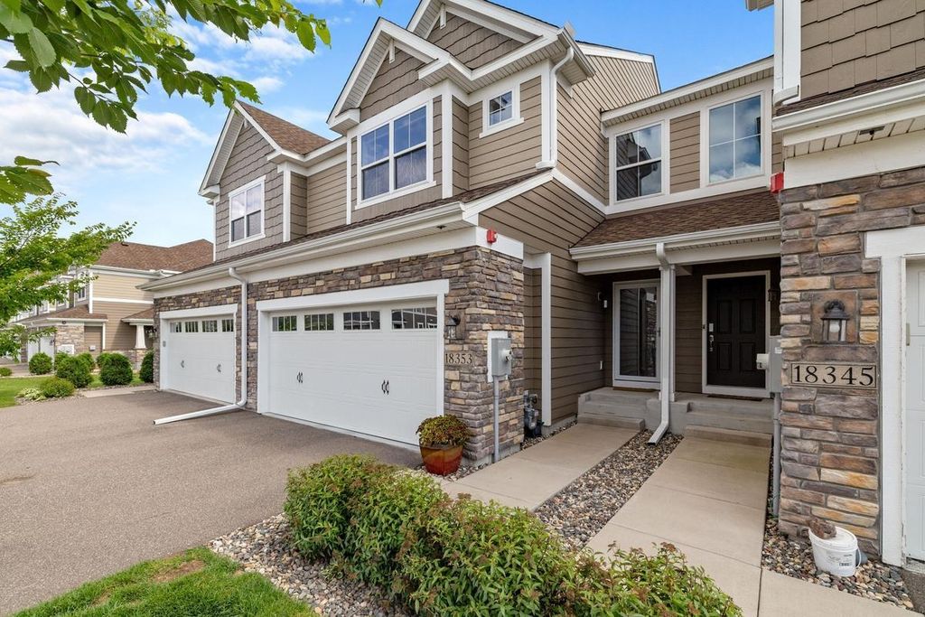 18353 Gladden Lane, Lakeville, MN 55044