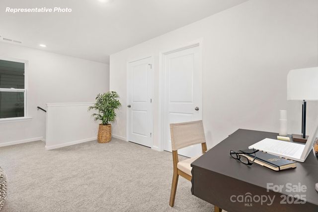 2058 10th Street SE, Hickory, NC 28602