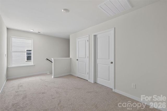 2058 10th Street SE, Hickory, NC 28602