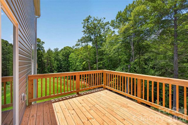 2058 10th Street SE, Hickory, NC 28602