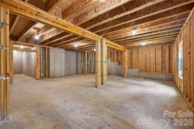 2058 10th Street SE, Hickory, NC 28602