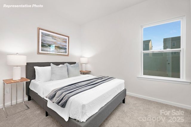 2058 10th Street SE, Hickory, NC 28602