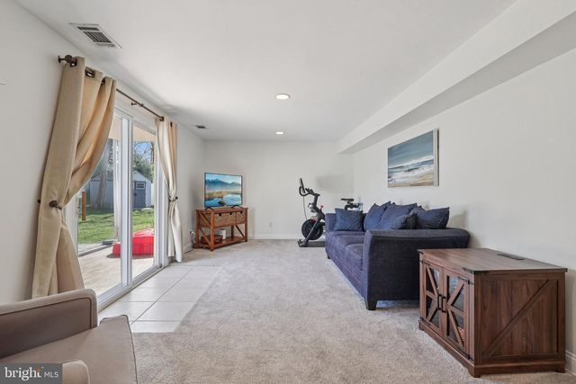 6 RYDAL DR, Lawrenceville, NJ 08648