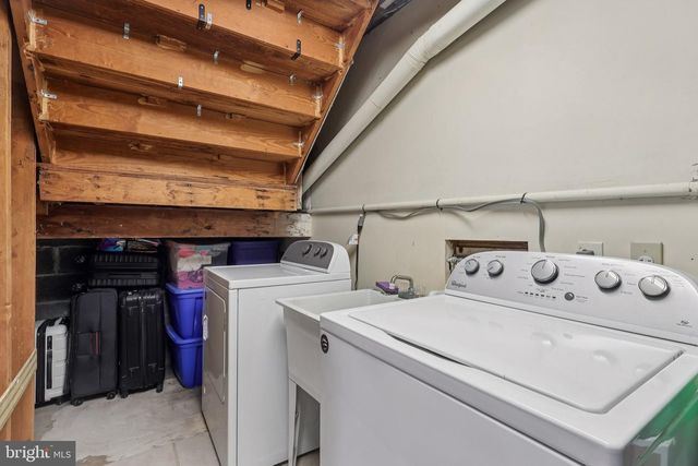 6 RYDAL DR, Lawrenceville, NJ 08648