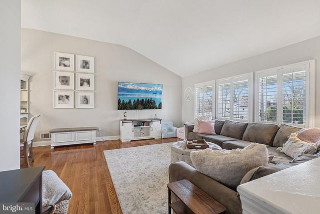 6 RYDAL DR, Lawrenceville, NJ 08648