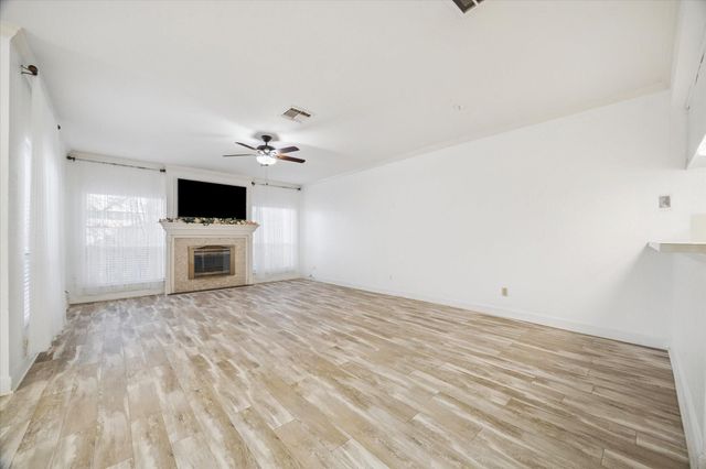 880 Tully Road 13, Houston, TX 77079