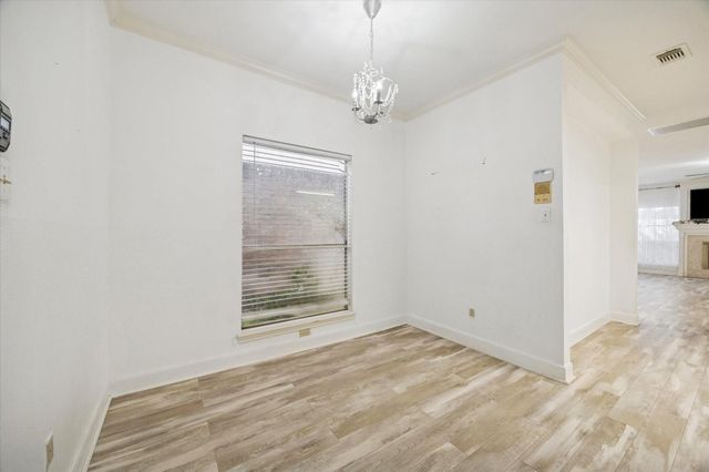 880 Tully Road 13, Houston, TX 77079