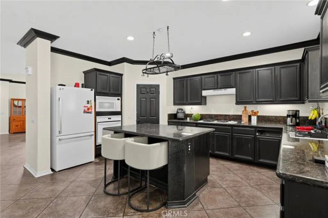 9319 Santa Barbara, Riverside, CA 92508
