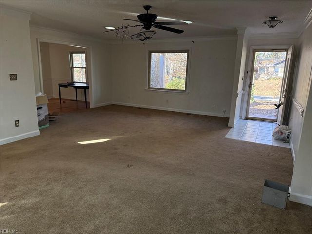 2169 E Armada DR, Chesapeake, VA 23321