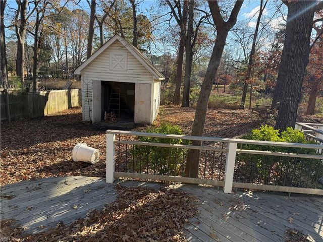 2169 E Armada DR, Chesapeake, VA 23321