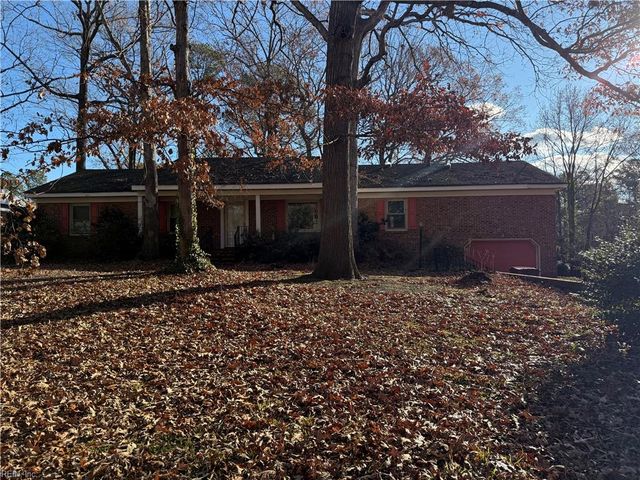 2169 E Armada DR, Chesapeake, VA 23321