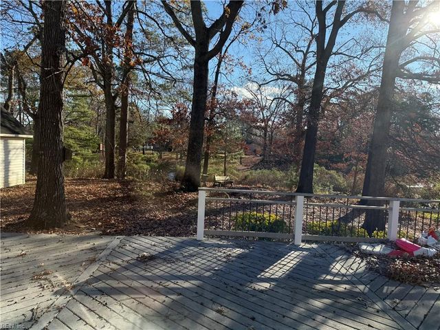 2169 E Armada DR, Chesapeake, VA 23321