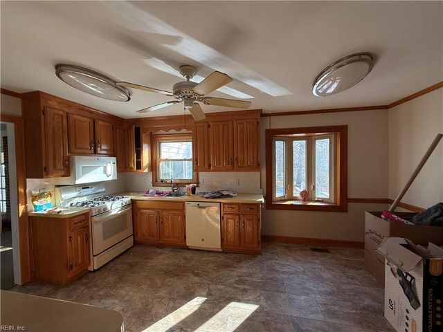 2169 E Armada DR, Chesapeake, VA 23321