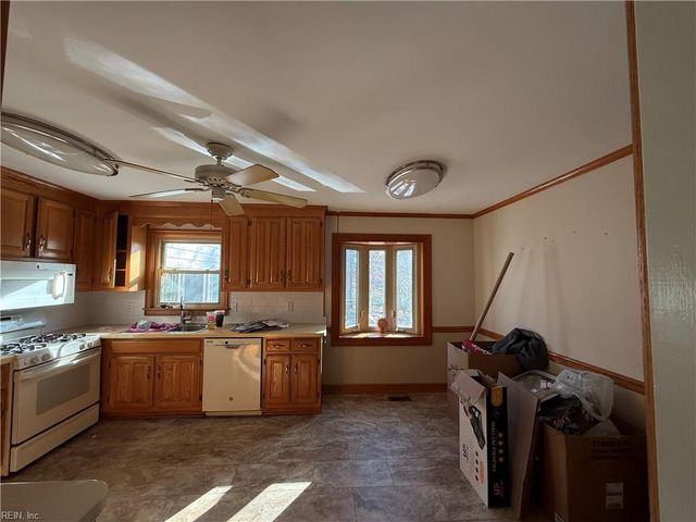 2169 E Armada DR, Chesapeake, VA 23321