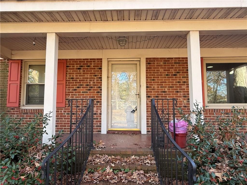 2169 E Armada DR, Chesapeake, VA 23321