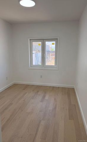 3-24 125th Street 3-22, College Point, NY 11356
