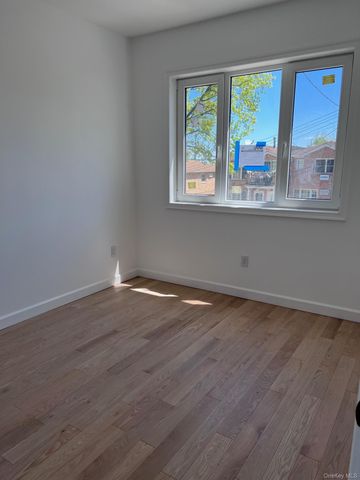 3-24 125th Street 3-22, College Point, NY 11356