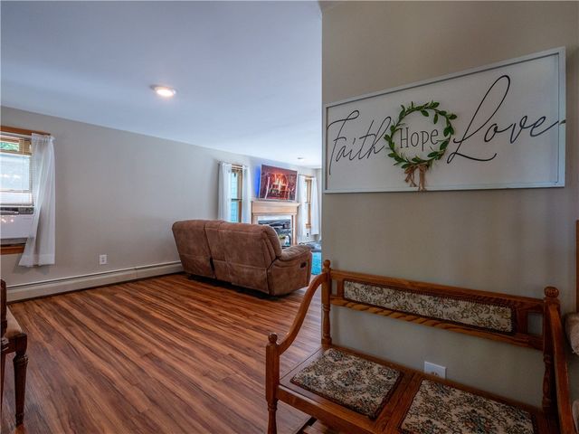 22 Ridgewood Drive, Scituate, RI 02857