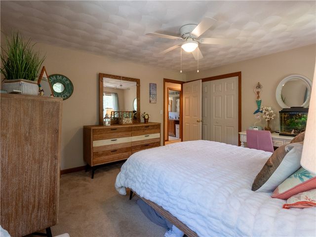 22 Ridgewood Drive, Scituate, RI 02857