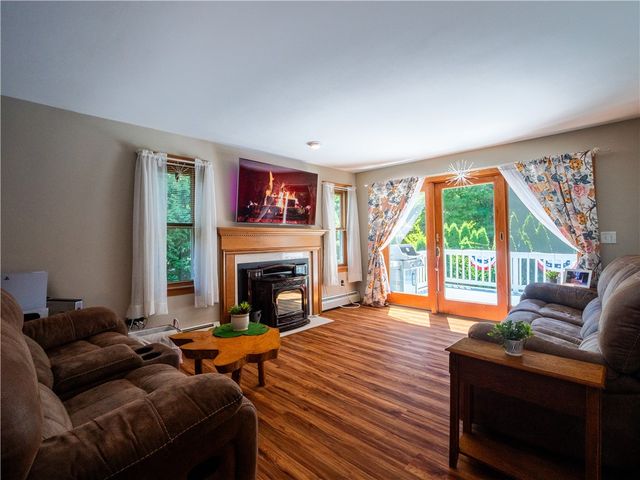22 Ridgewood Drive, Scituate, RI 02857