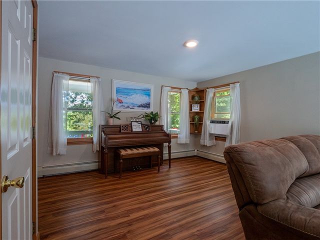 22 Ridgewood Drive, Scituate, RI 02857