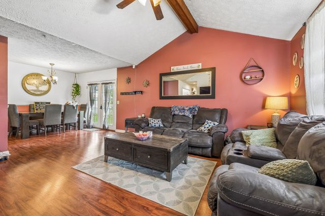 434 Wilkinson Ln, White House, TN 37188