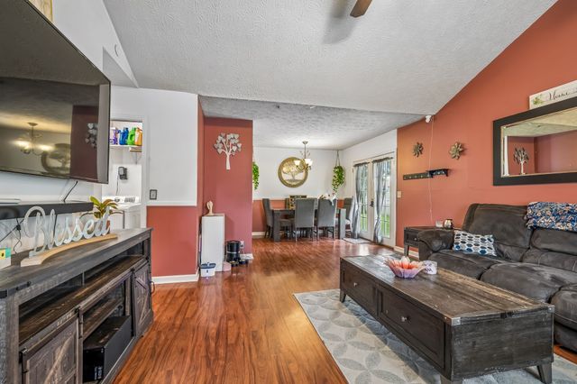 434 Wilkinson Ln, White House, TN 37188