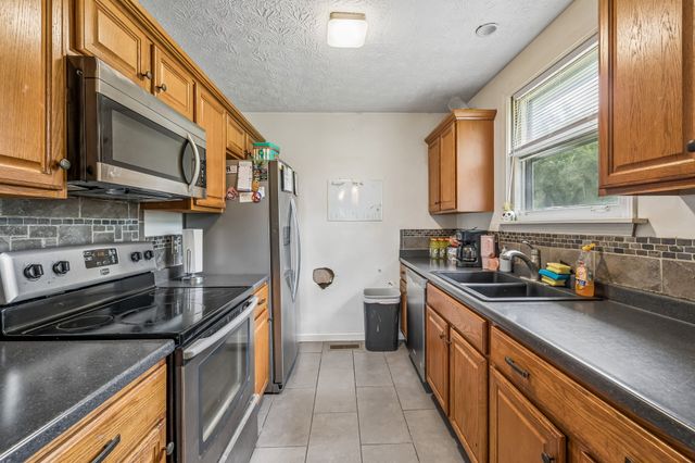 434 Wilkinson Ln, White House, TN 37188