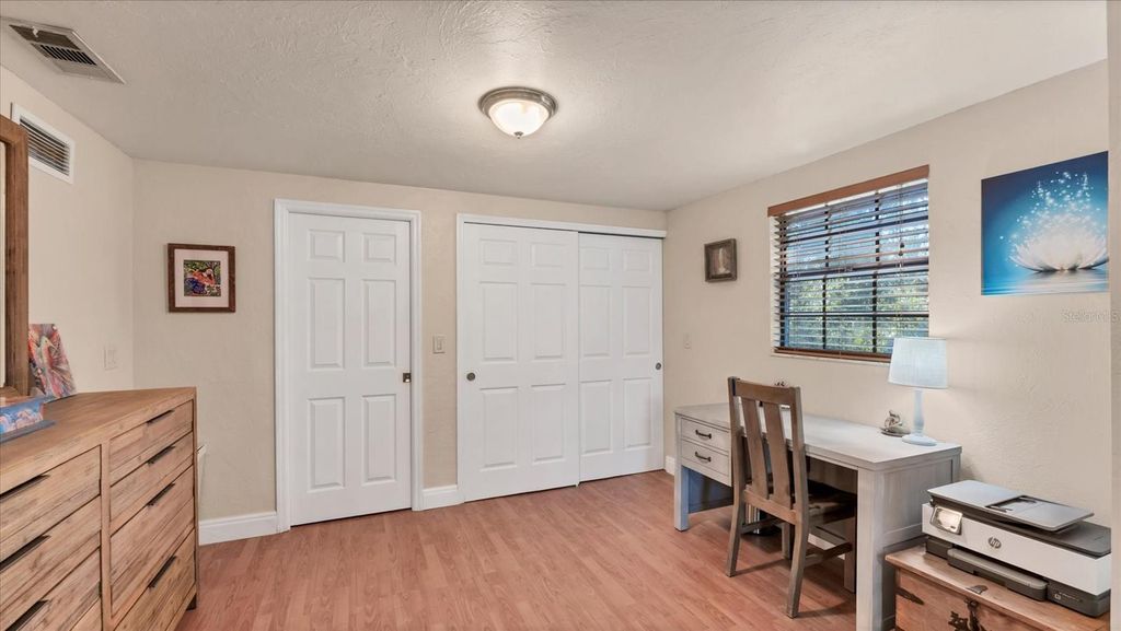 Image 14 of property listing at 5237 TURTLE CREEK LANE, Sarasota, FL 34232