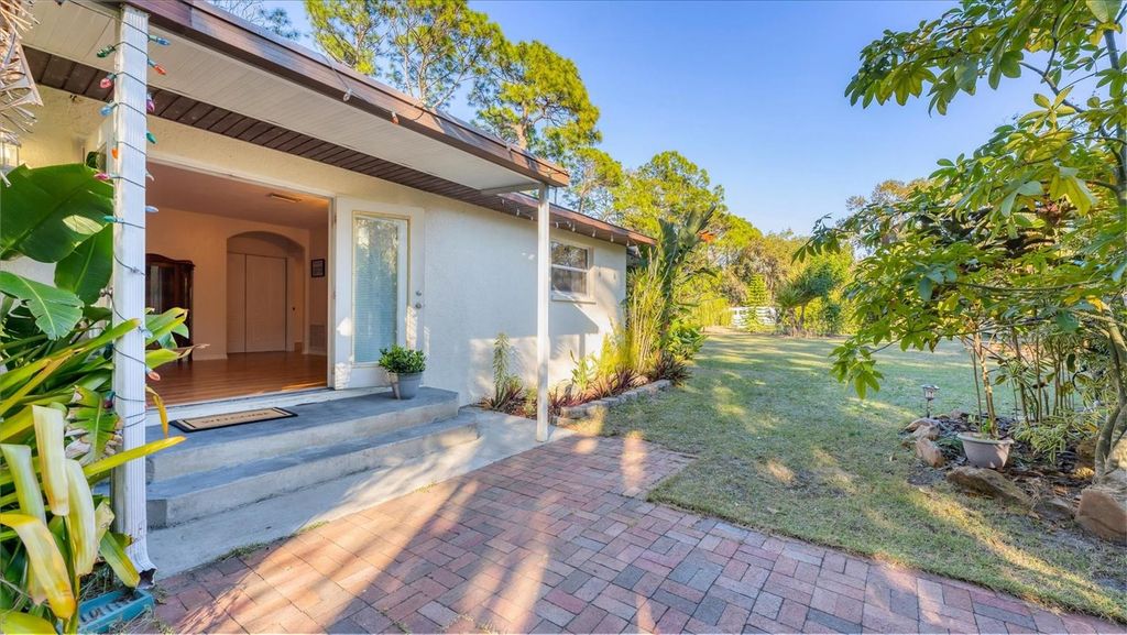Image 30 of property listing at 5237 TURTLE CREEK LANE, Sarasota, FL 34232