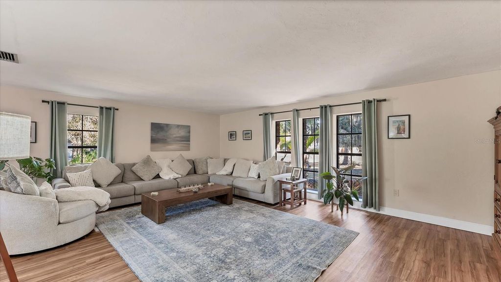 Image 4 of property listing at 5237 TURTLE CREEK LANE, Sarasota, FL 34232