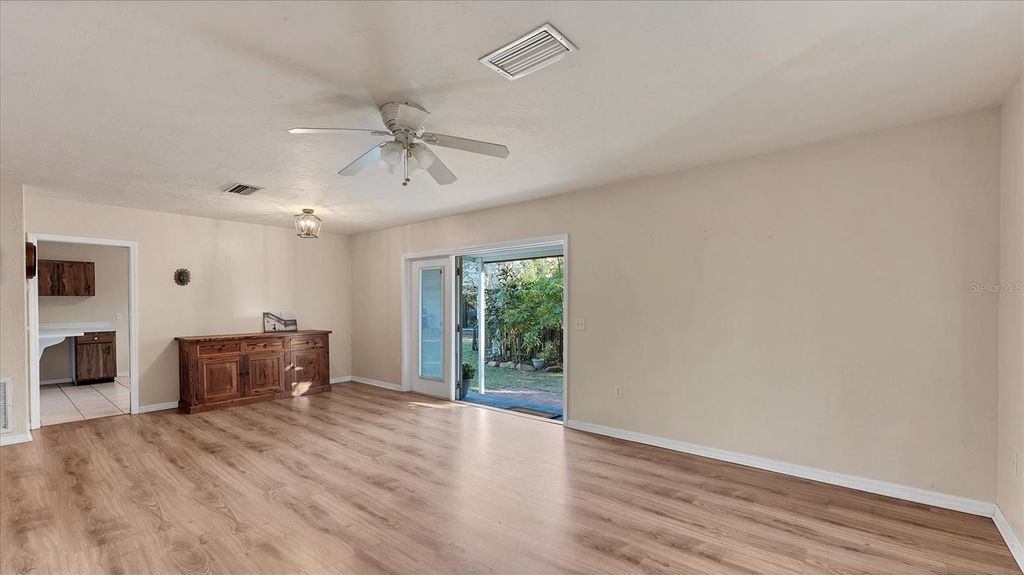 Image 32 of property listing at 5237 TURTLE CREEK LANE, Sarasota, FL 34232