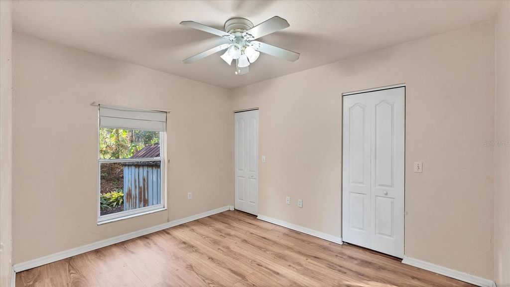 Image 37 of property listing at 5237 TURTLE CREEK LANE, Sarasota, FL 34232