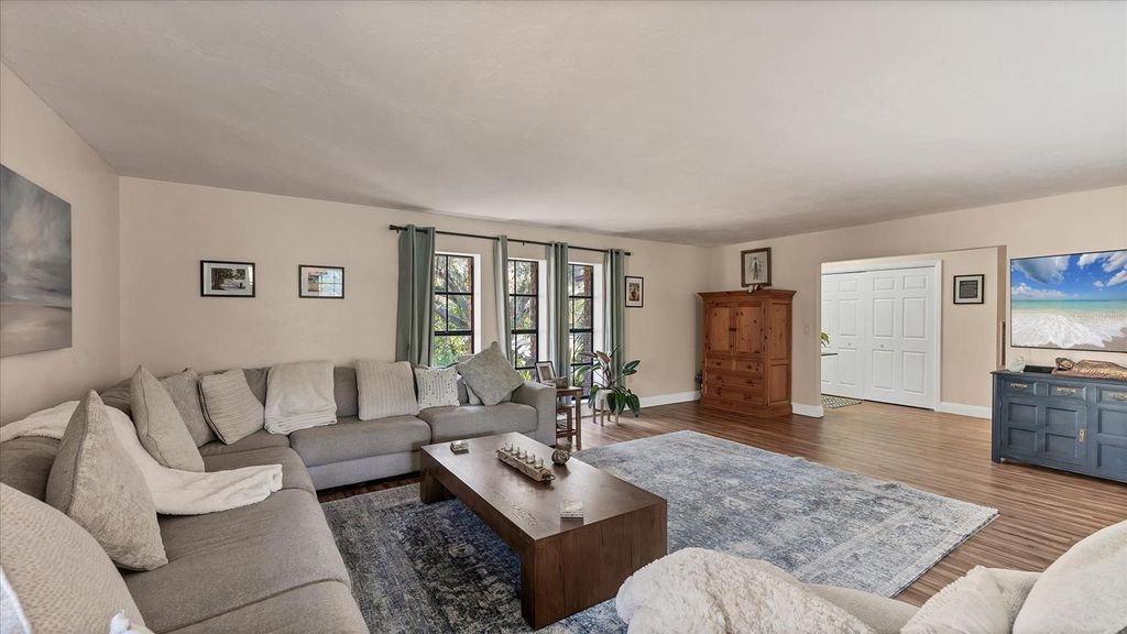 Image 5 of property listing at 5237 TURTLE CREEK LANE, Sarasota, FL 34232