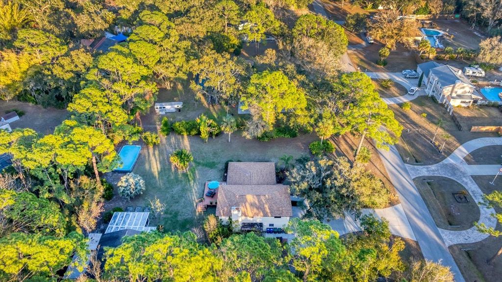 Image 50 of property listing at 5237 TURTLE CREEK LANE, Sarasota, FL 34232